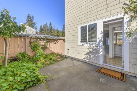 19 Manchester Court Novato CA 94947