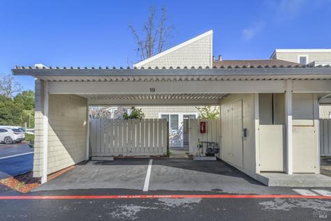 19 Manchester Court Novato CA 94947