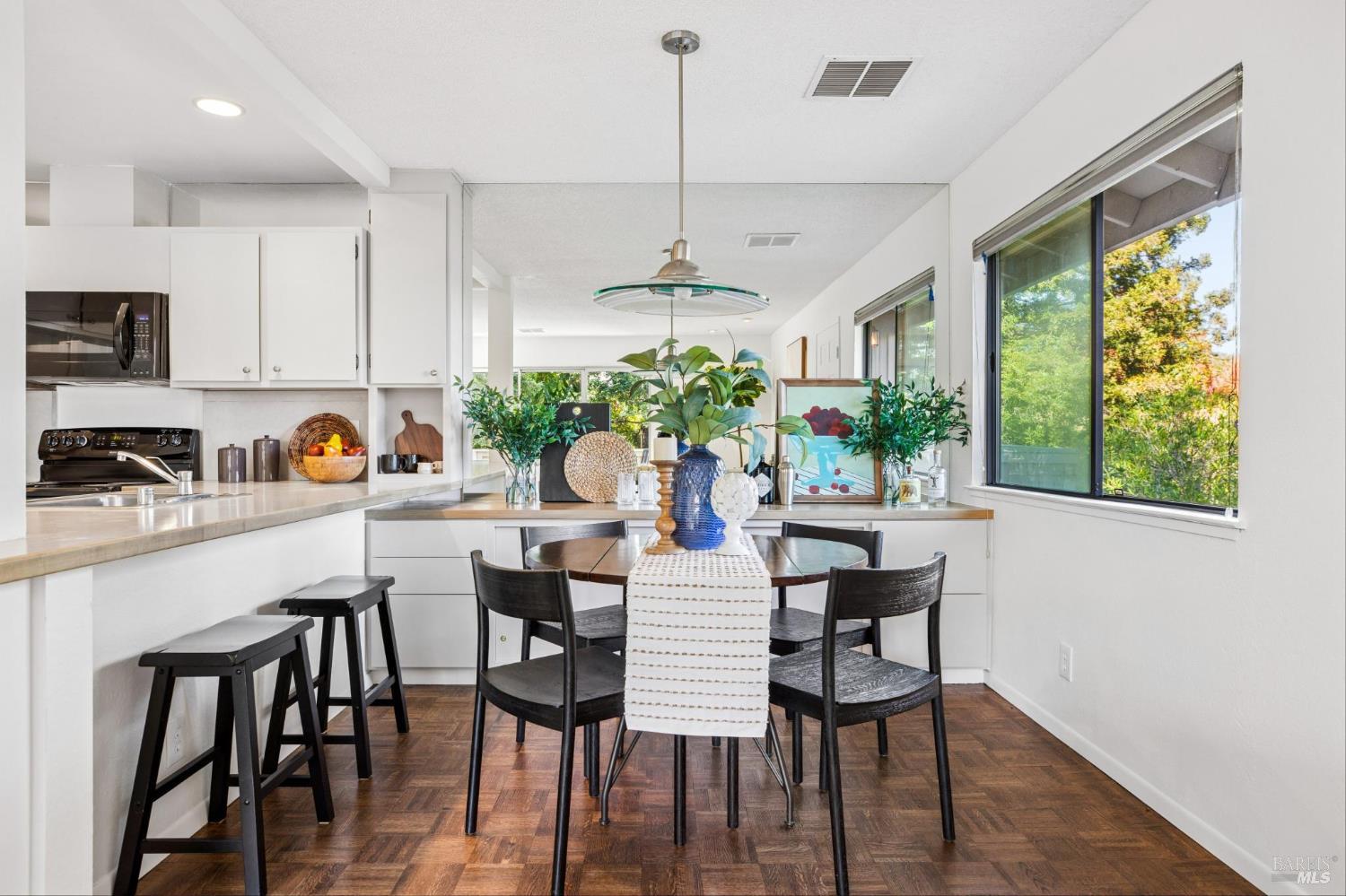 781 W Spain Street Sonoma CA 95476
