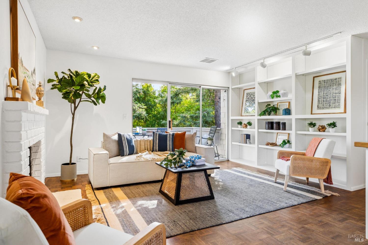 781 W Spain Street Sonoma CA 95476