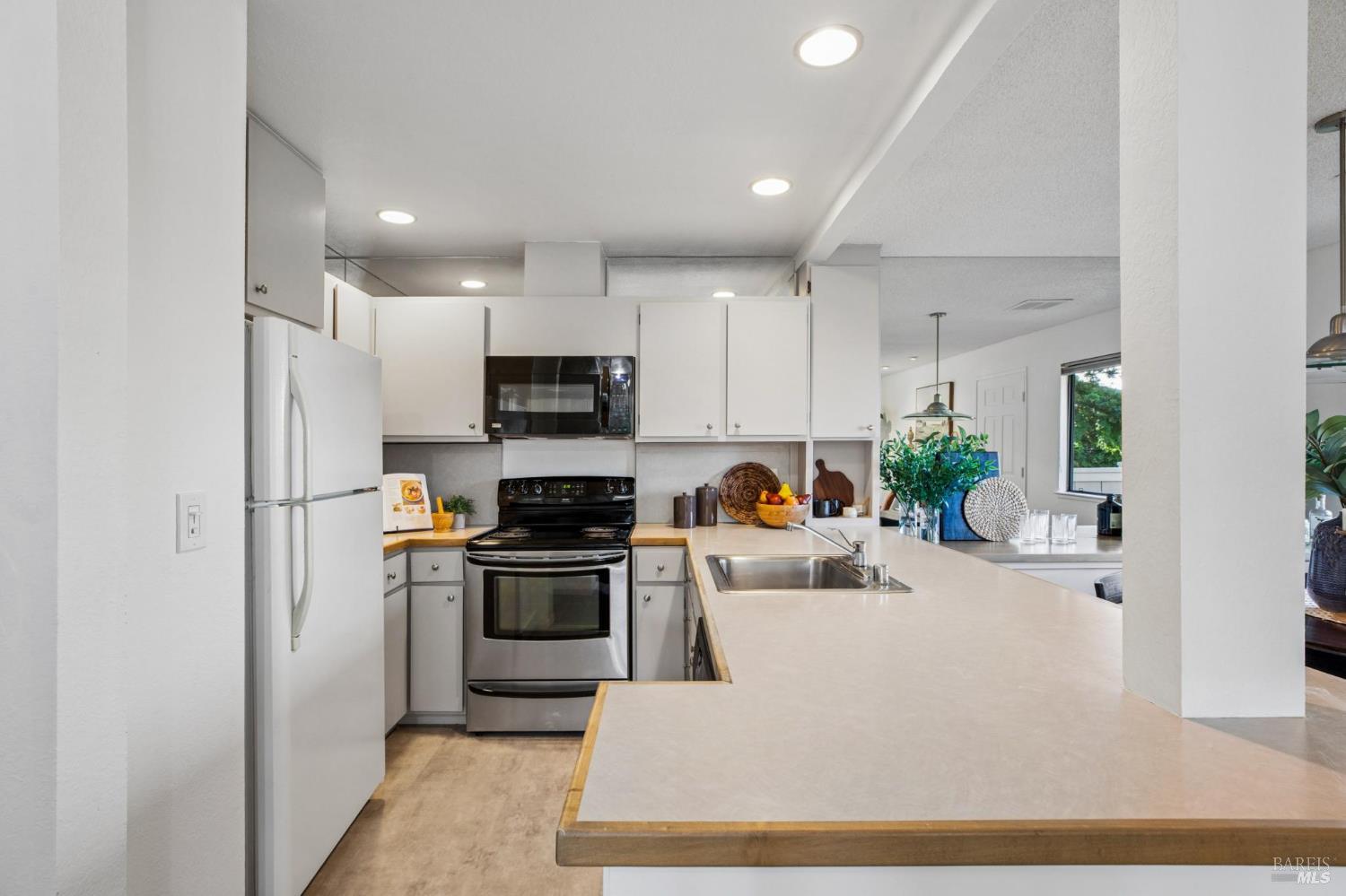 781 W Spain Street Sonoma CA 95476