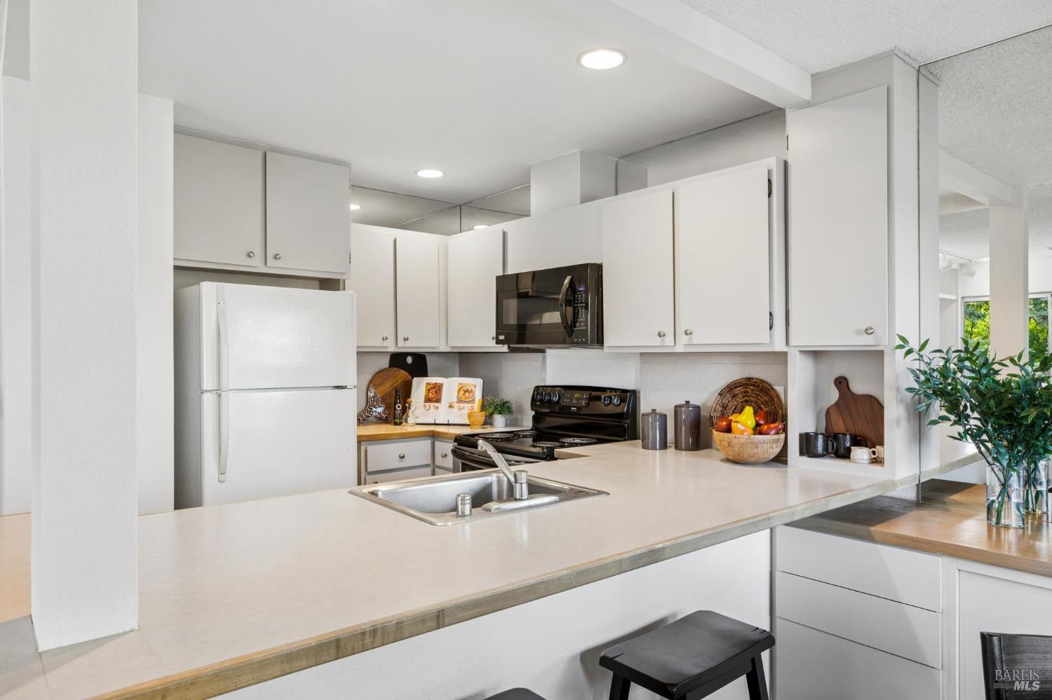 781 W Spain Street Sonoma CA 95476