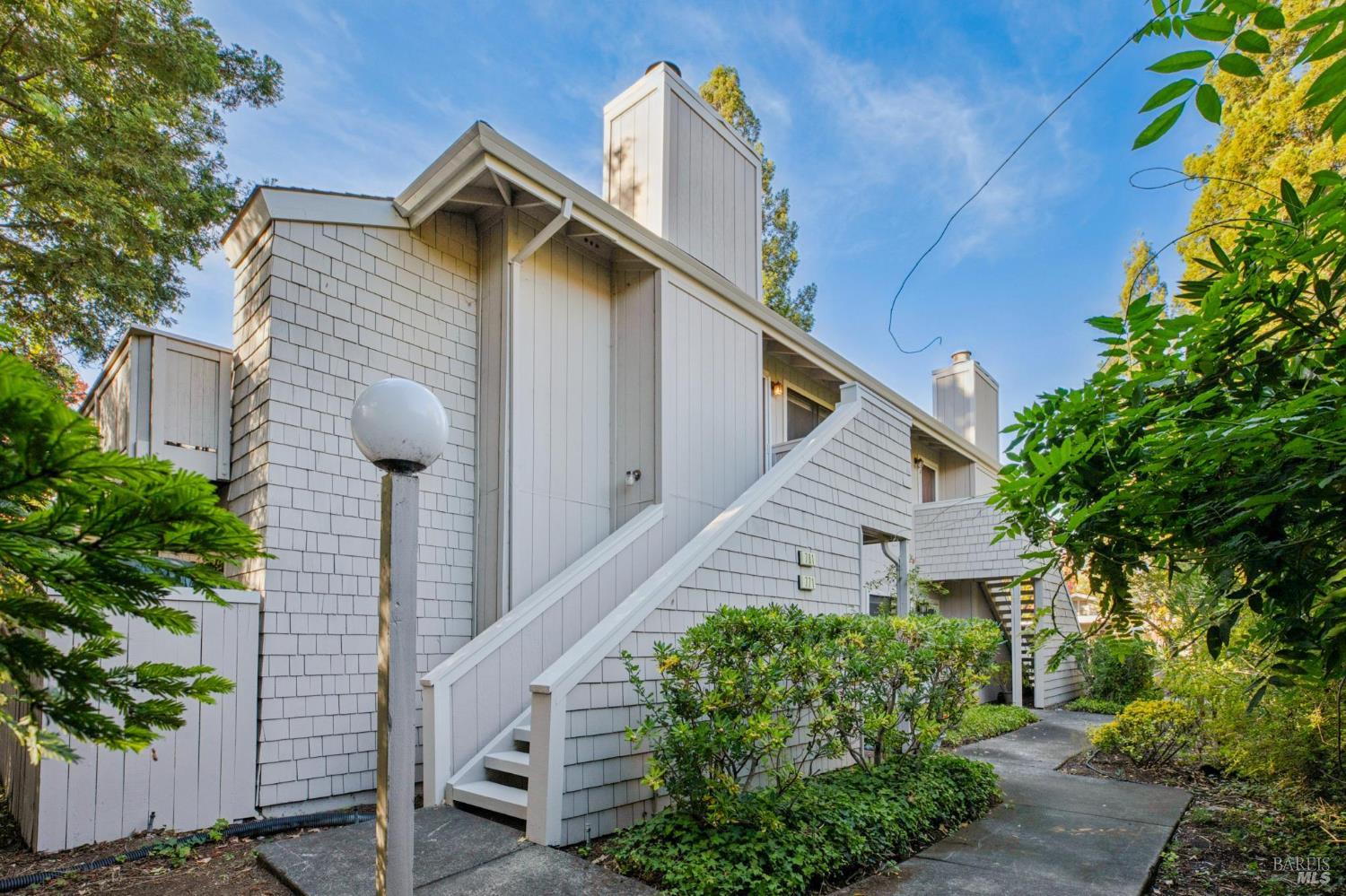 781 W Spain Street Sonoma CA 95476