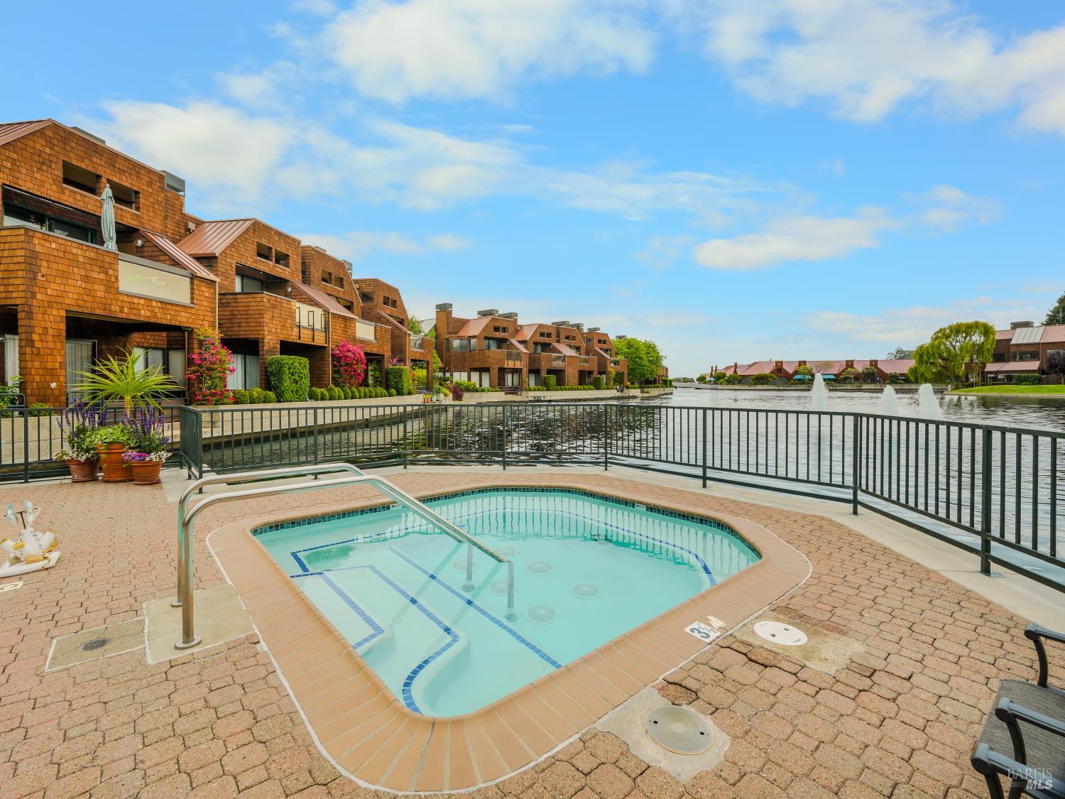 34 Lagoon Vista Tiburon CA 94920