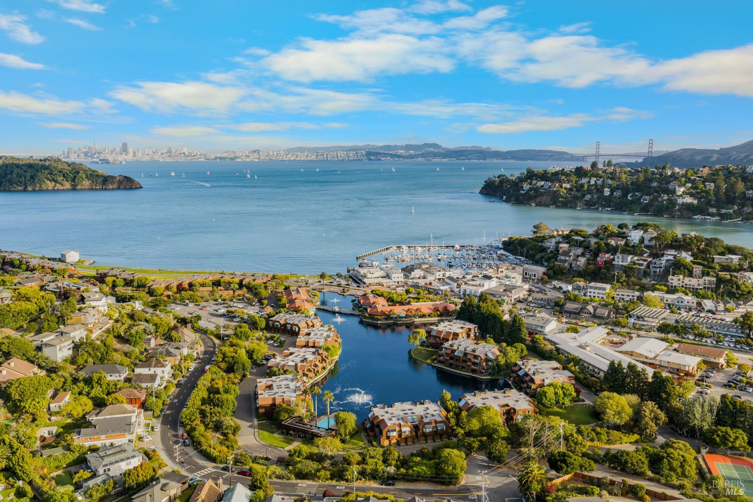 34 Lagoon Vista Tiburon CA 94920