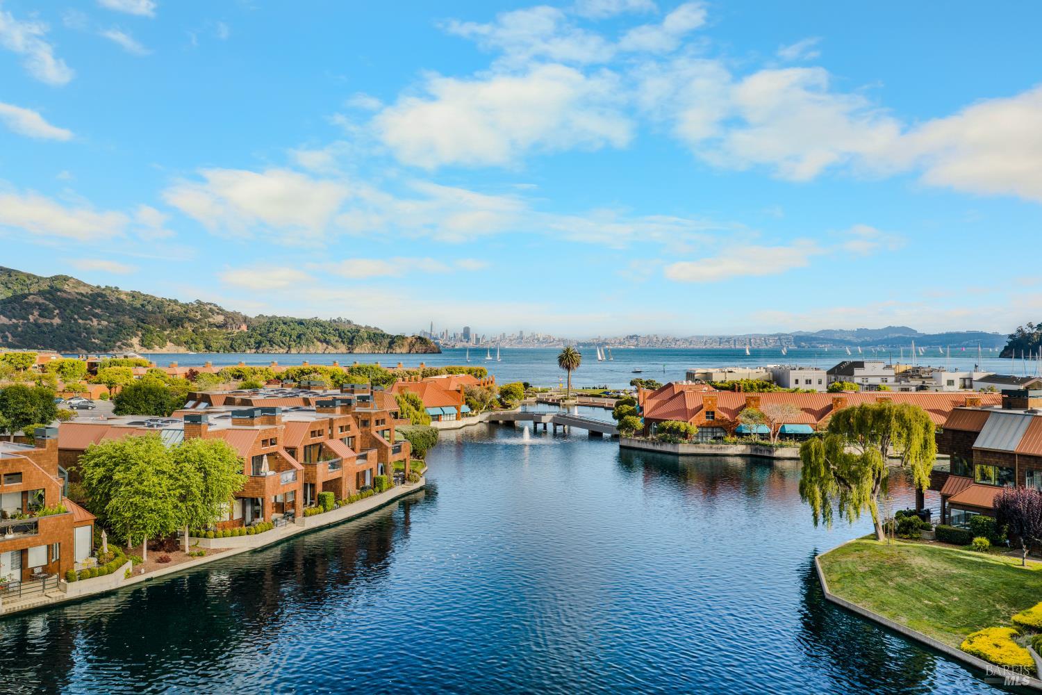 34 Lagoon Vista Tiburon CA 94920