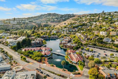 34 Lagoon Vista Tiburon CA 94920