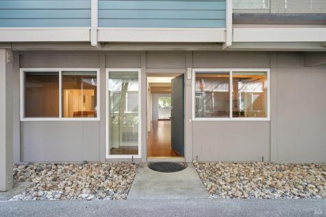 320 Via Casitas Greenbrae CA 94904