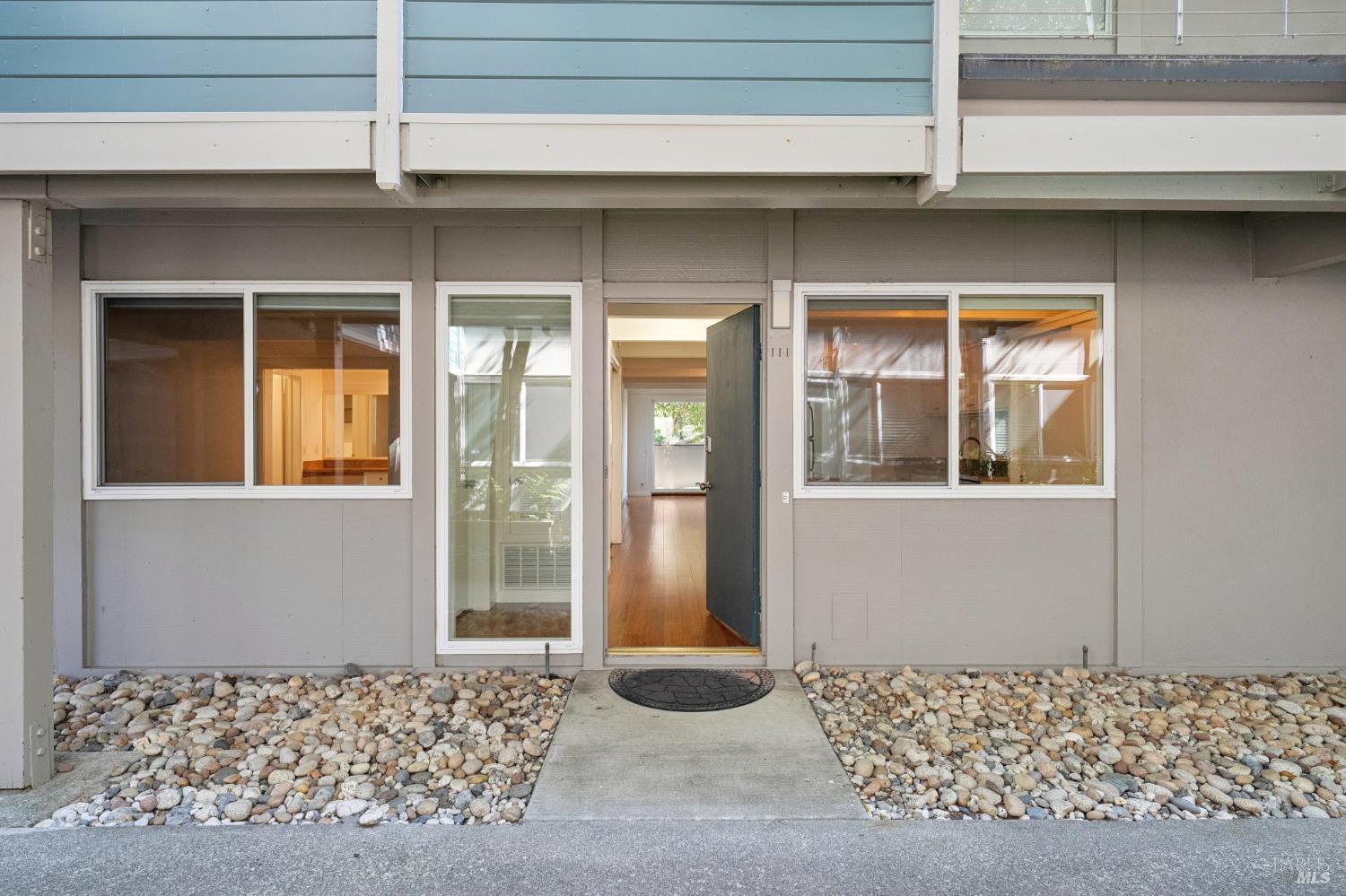 320 Via Casitas Greenbrae CA 94904