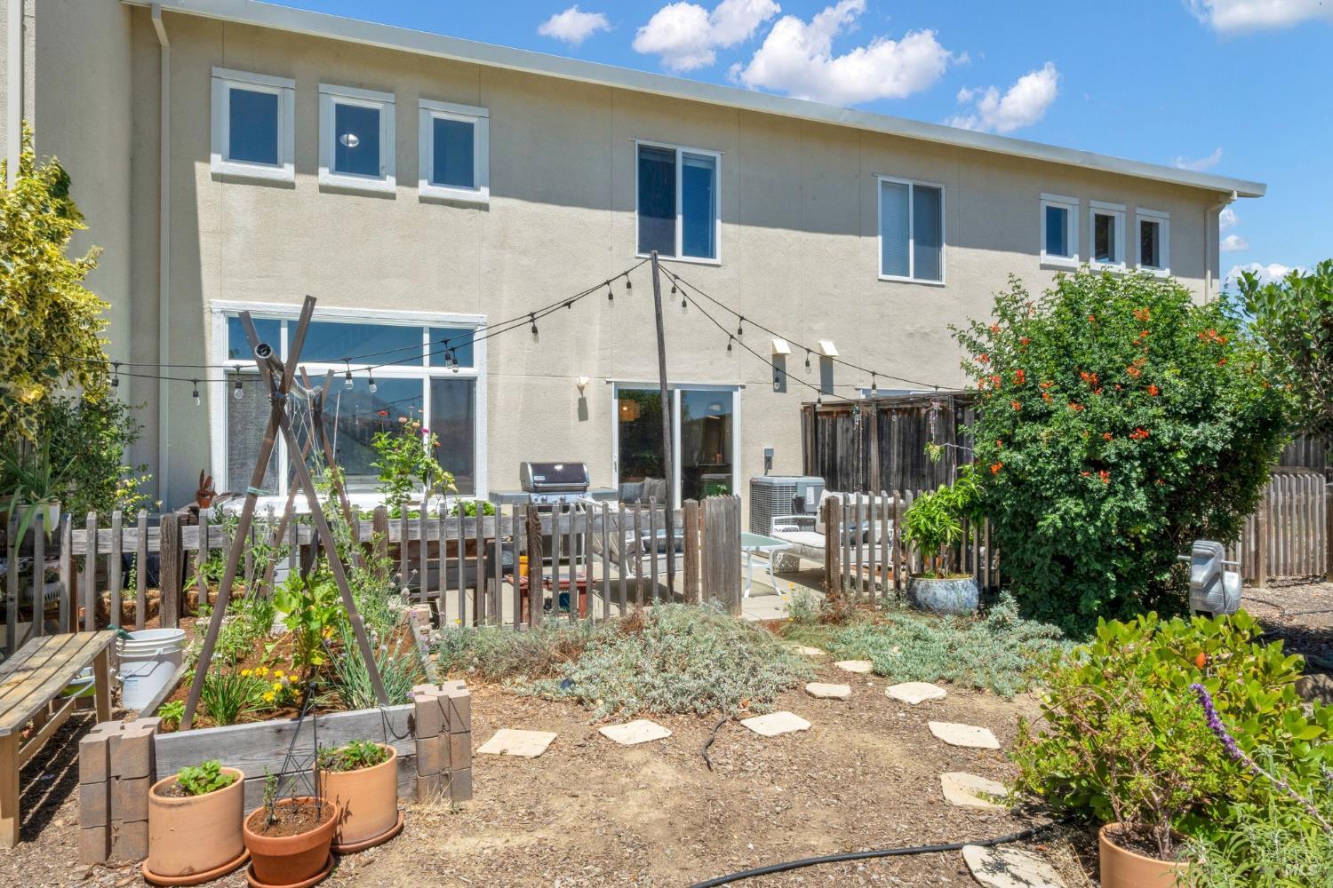 105 Shoal Drive W Vallejo CA 94591