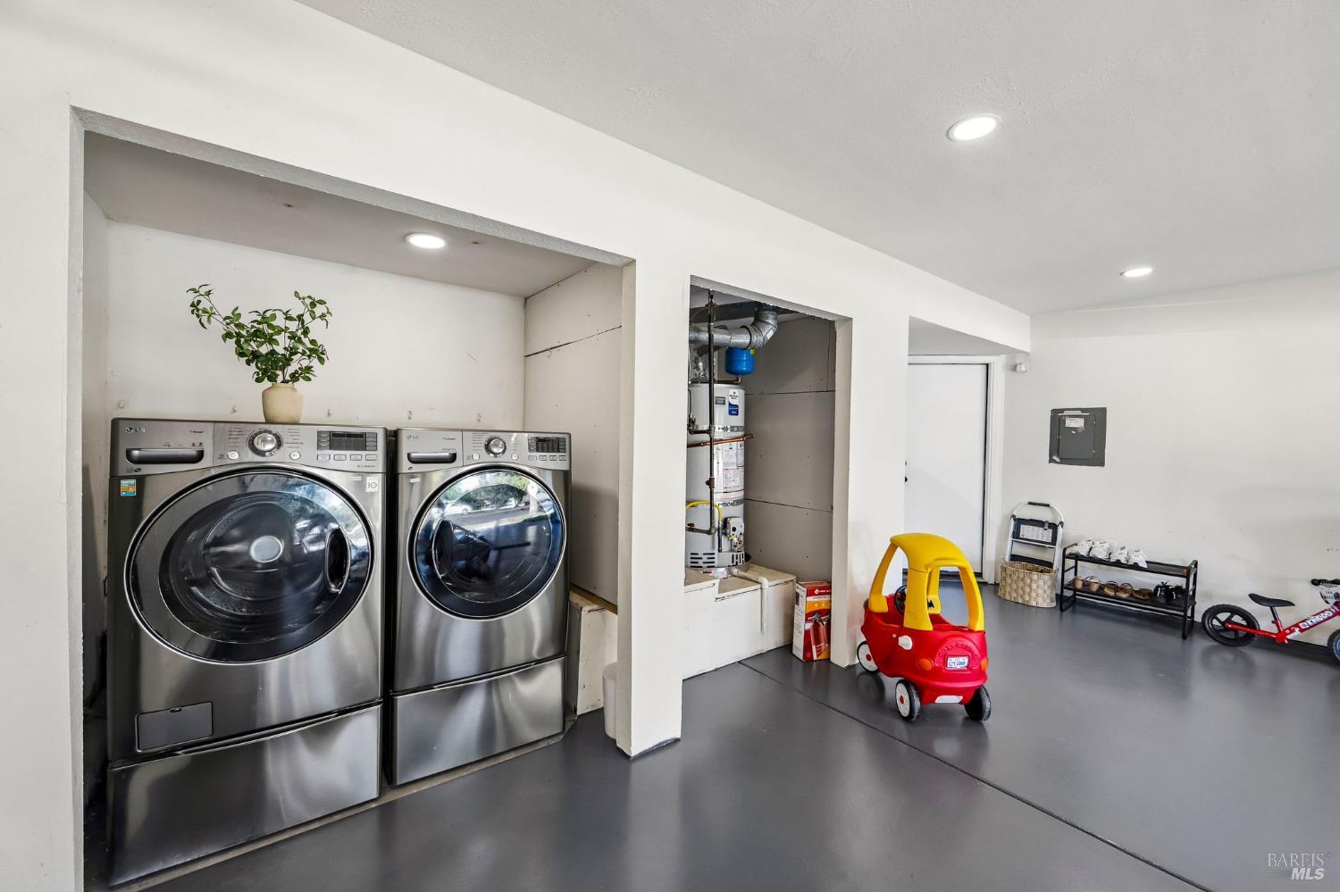 2101 Henry Avenue Pinole CA 94564