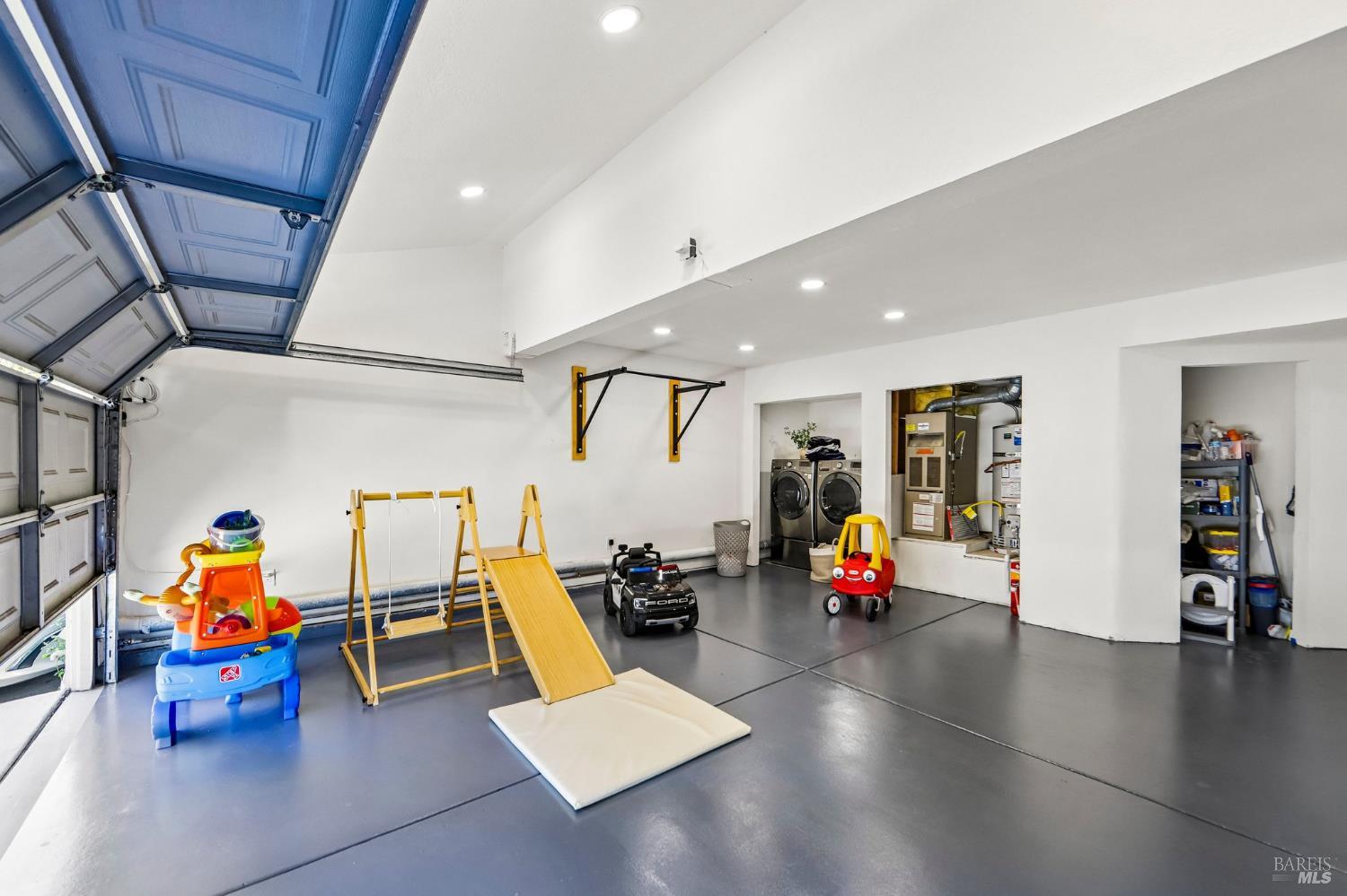 2101 Henry Avenue Pinole CA 94564