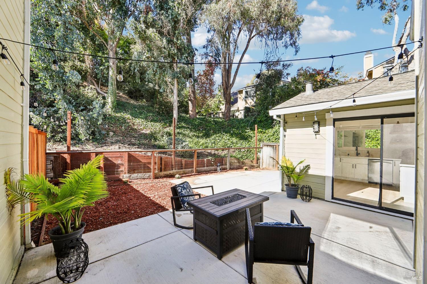 2101 Henry Avenue Pinole CA 94564