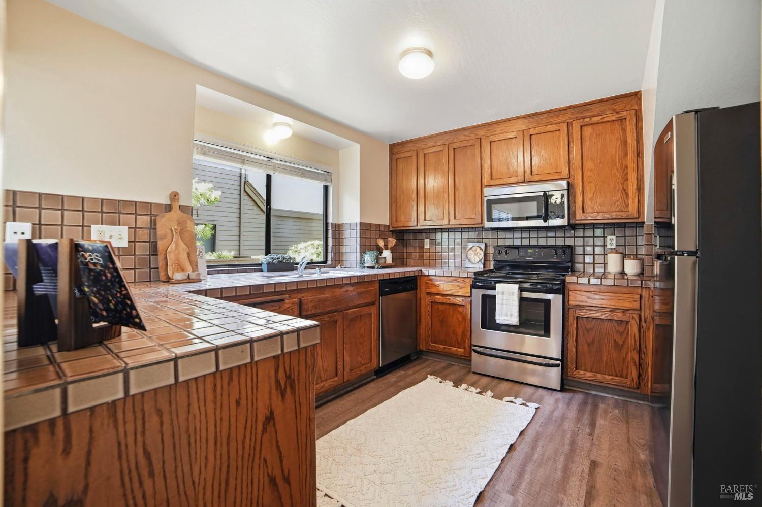 3306 Parker Hill Road Santa Rosa CA 95404