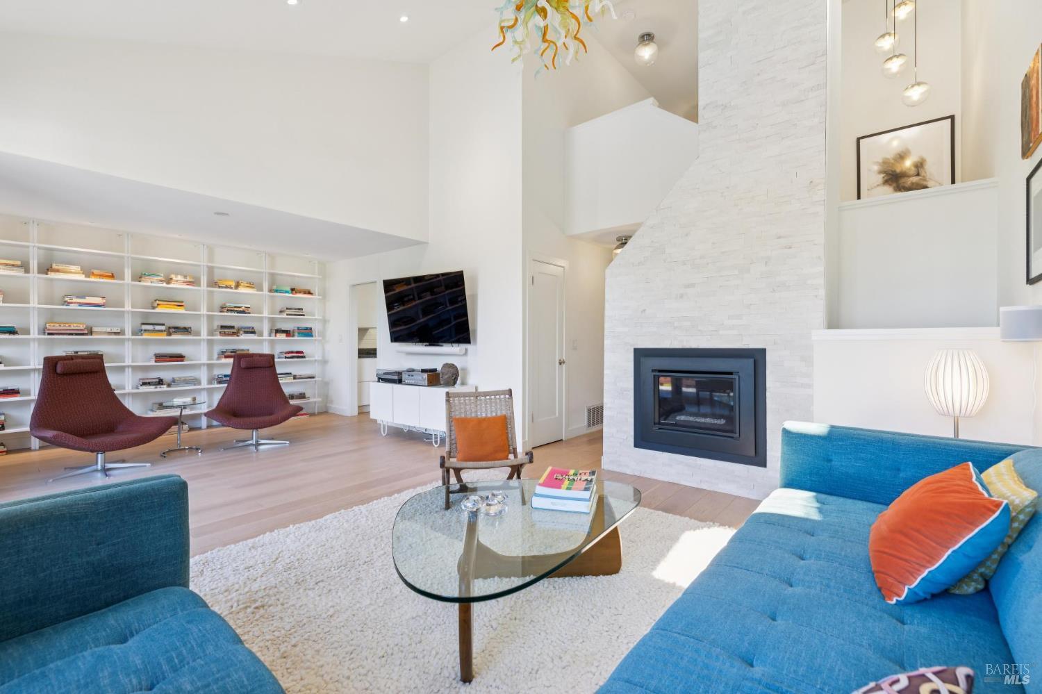 1045 Susan Way Novato CA 94947