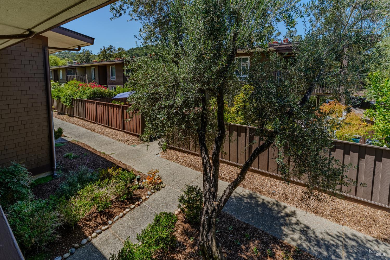 112 Surrey Lane San Rafael CA 94903