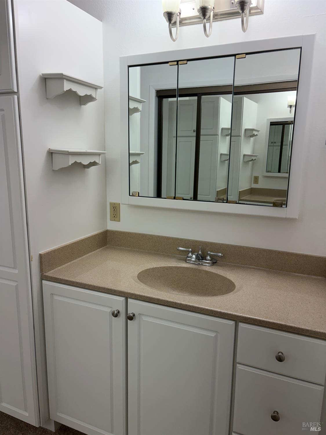 81 Scottsdale Way Novato CA 94947