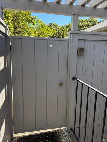 81 Scottsdale Way Novato CA 94947