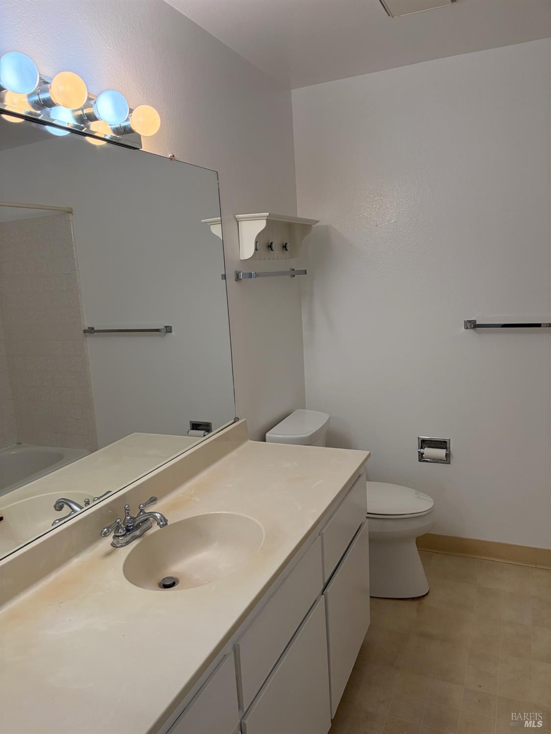 81 Scottsdale Way Novato CA 94947