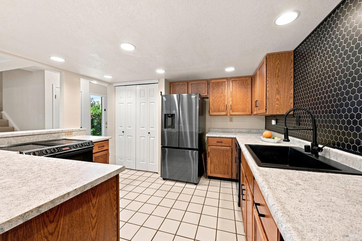 96 Firestone Way Santa Rosa CA 95409