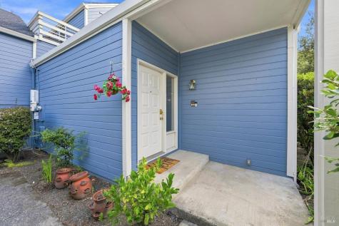 96 Firestone Way Santa Rosa CA 95409