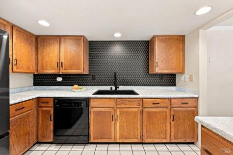 96 Firestone Way Santa Rosa CA 95409