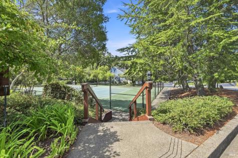 96 Firestone Way Santa Rosa CA 95409