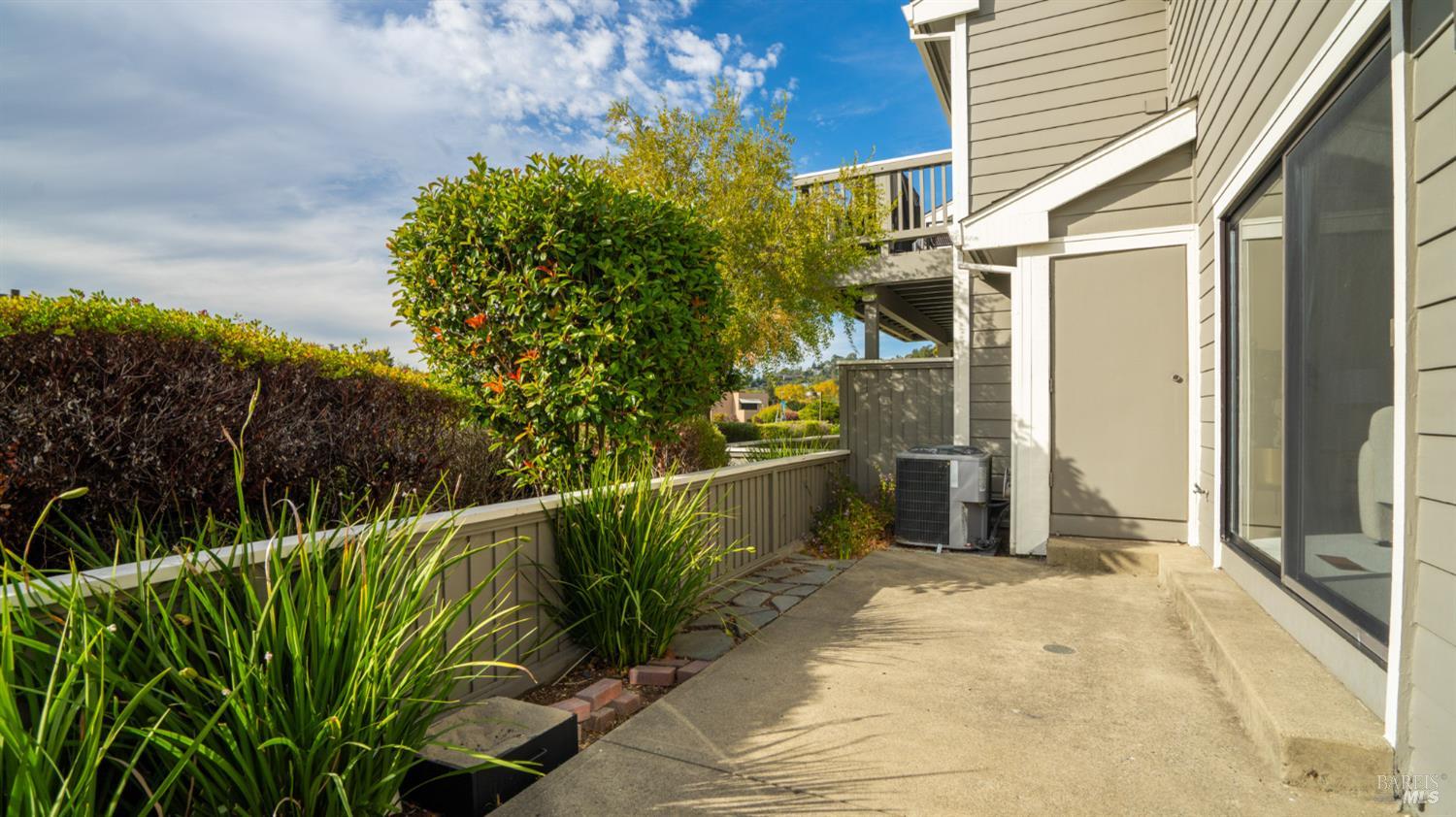 12 Drakes View Circle Greenbrae CA 94904