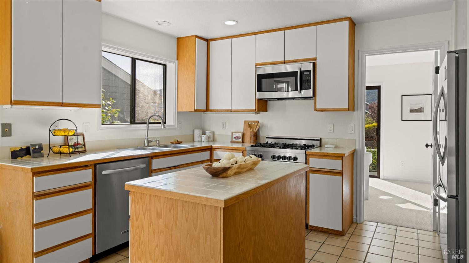 12 Drakes View Circle Greenbrae CA 94904