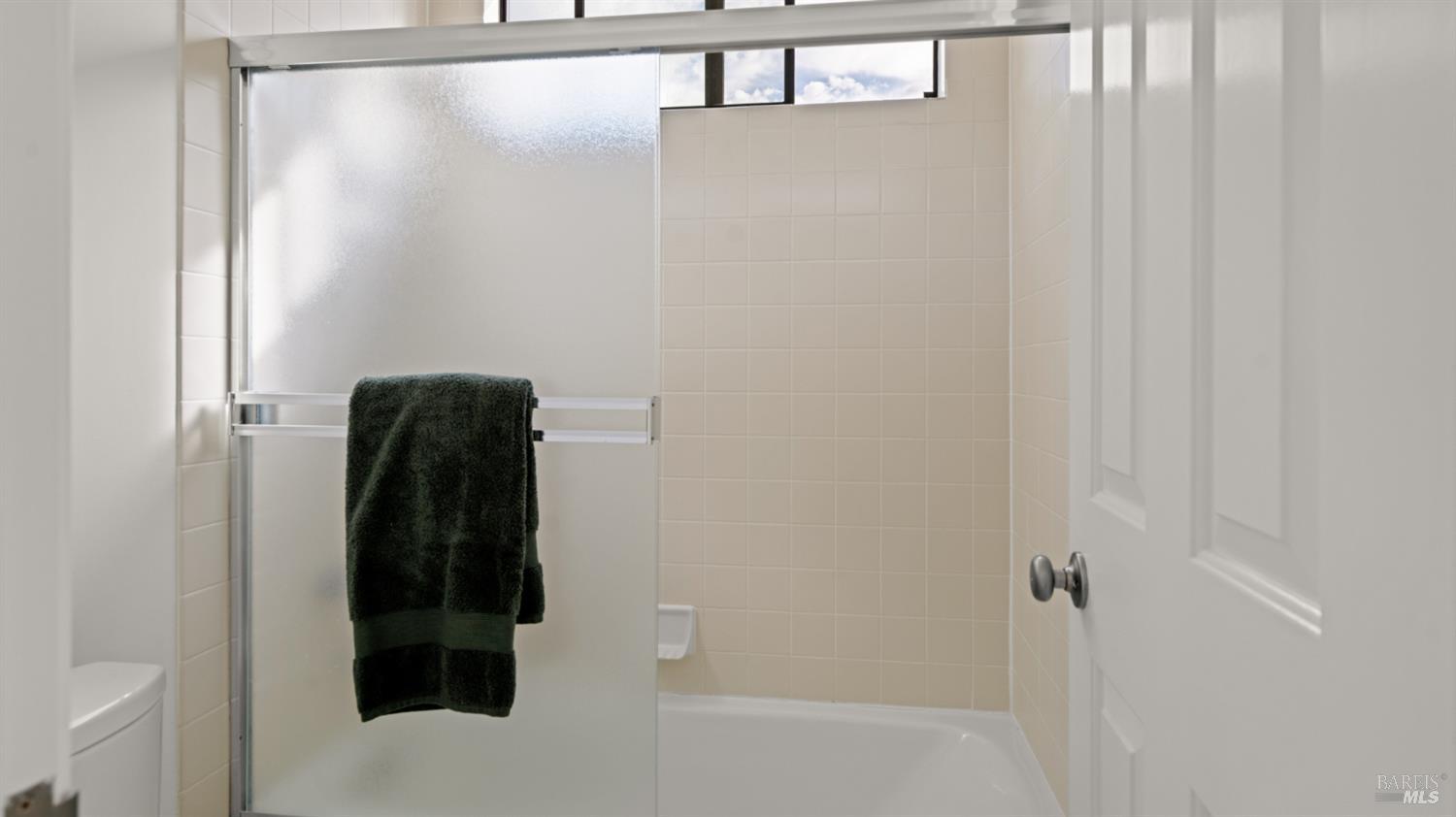 12 Drakes View Circle Greenbrae CA 94904