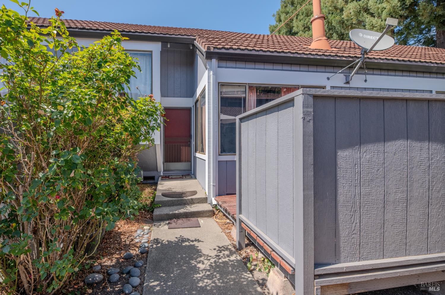 5064 Country Club Drive Rohnert Park CA 94928