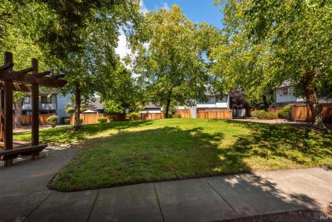 2317 Cross Avenue Santa Rosa CA 95401