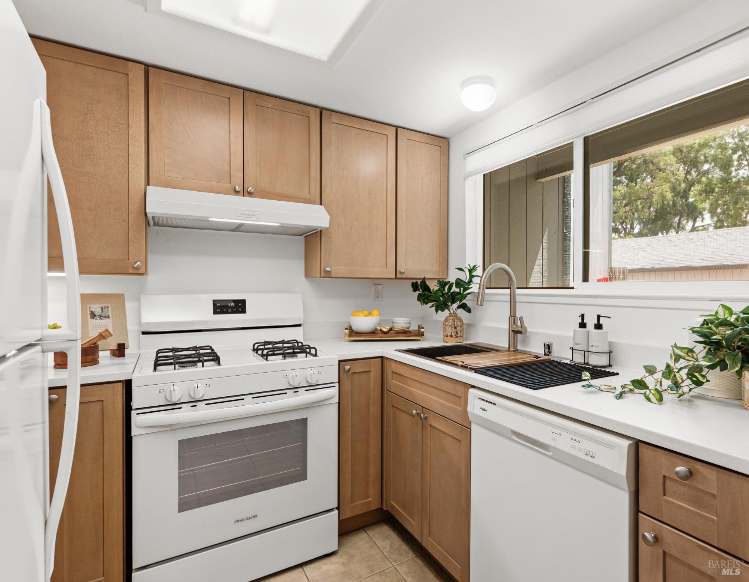 2317 Cross Avenue Santa Rosa CA 95401