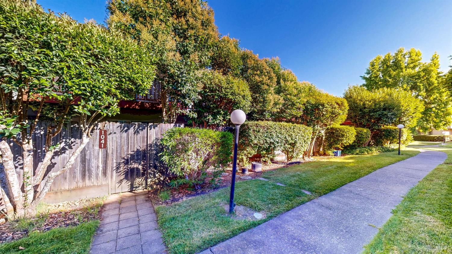 1041 Golf Course Drive Rohnert Park CA 94928