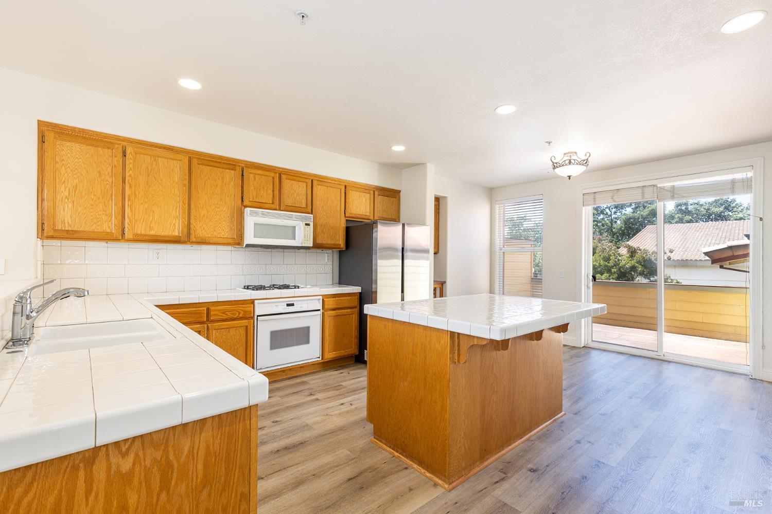 31 Johnson Street Windsor CA 95492