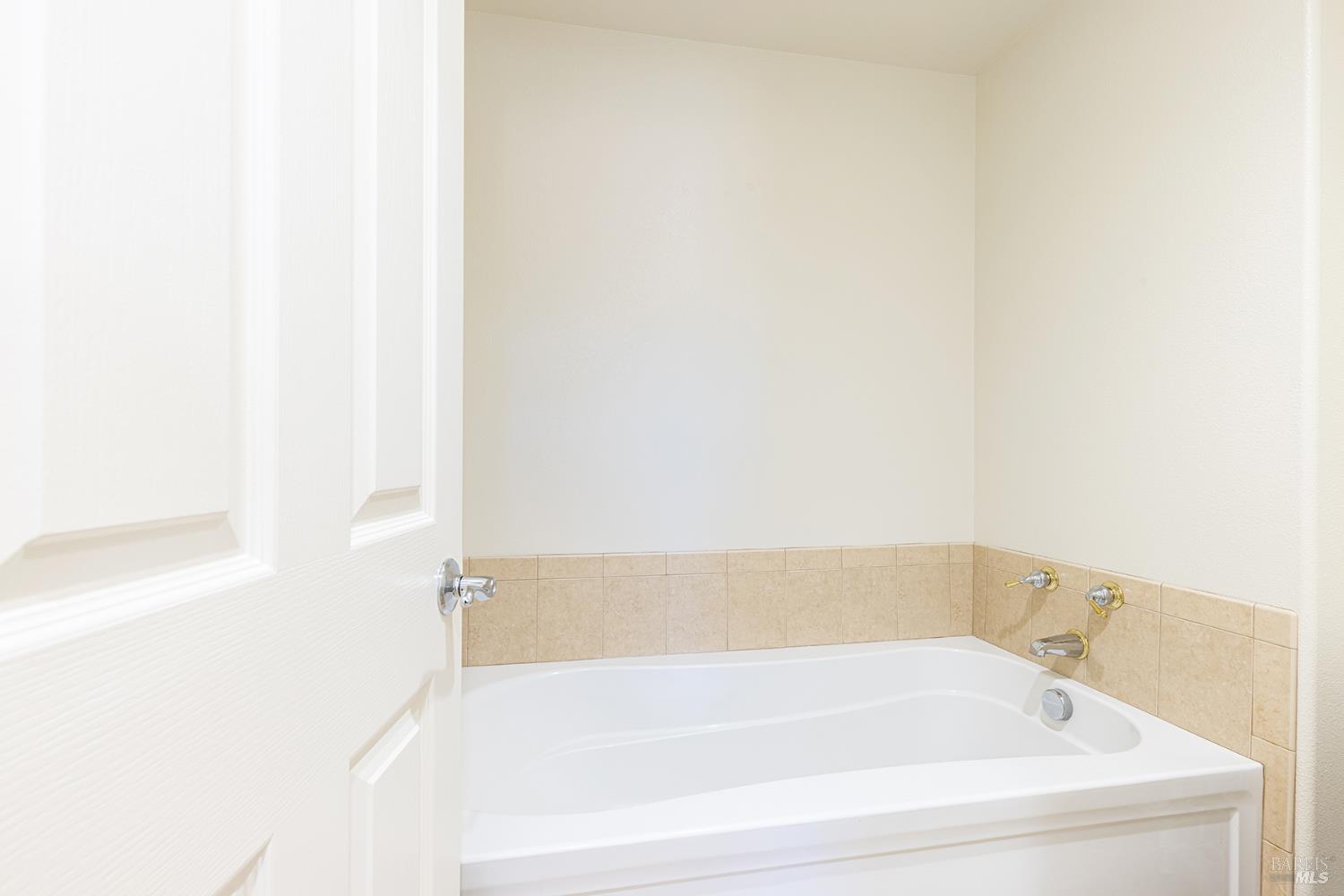 31 Johnson Street Windsor CA 95492