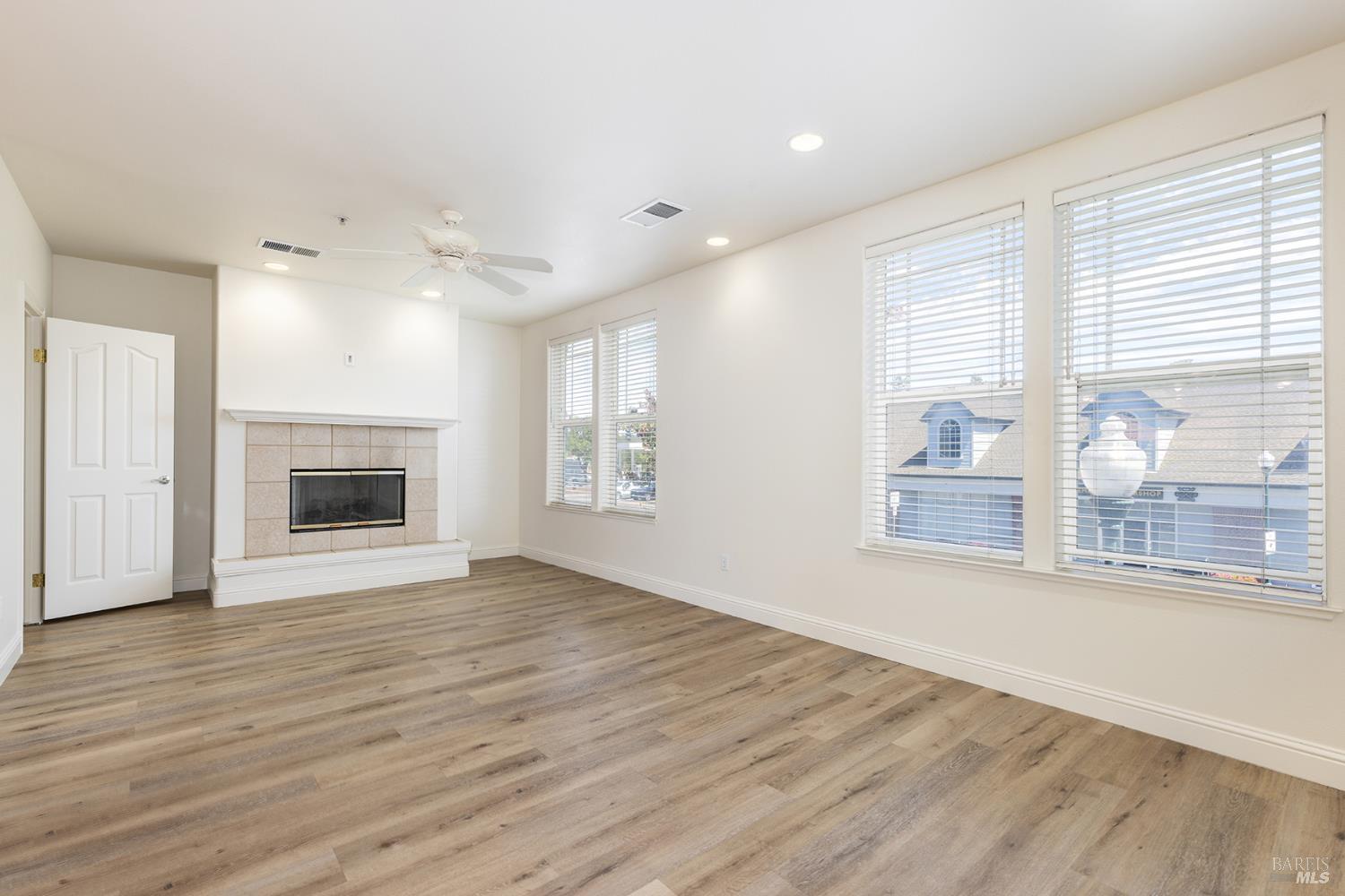 31 Johnson Street Windsor CA 95492