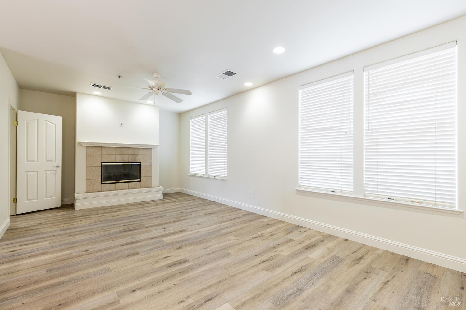 31 Johnson Street Windsor CA 95492