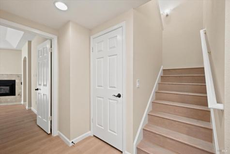 2004 Stonefield Lane Santa Rosa CA 95403