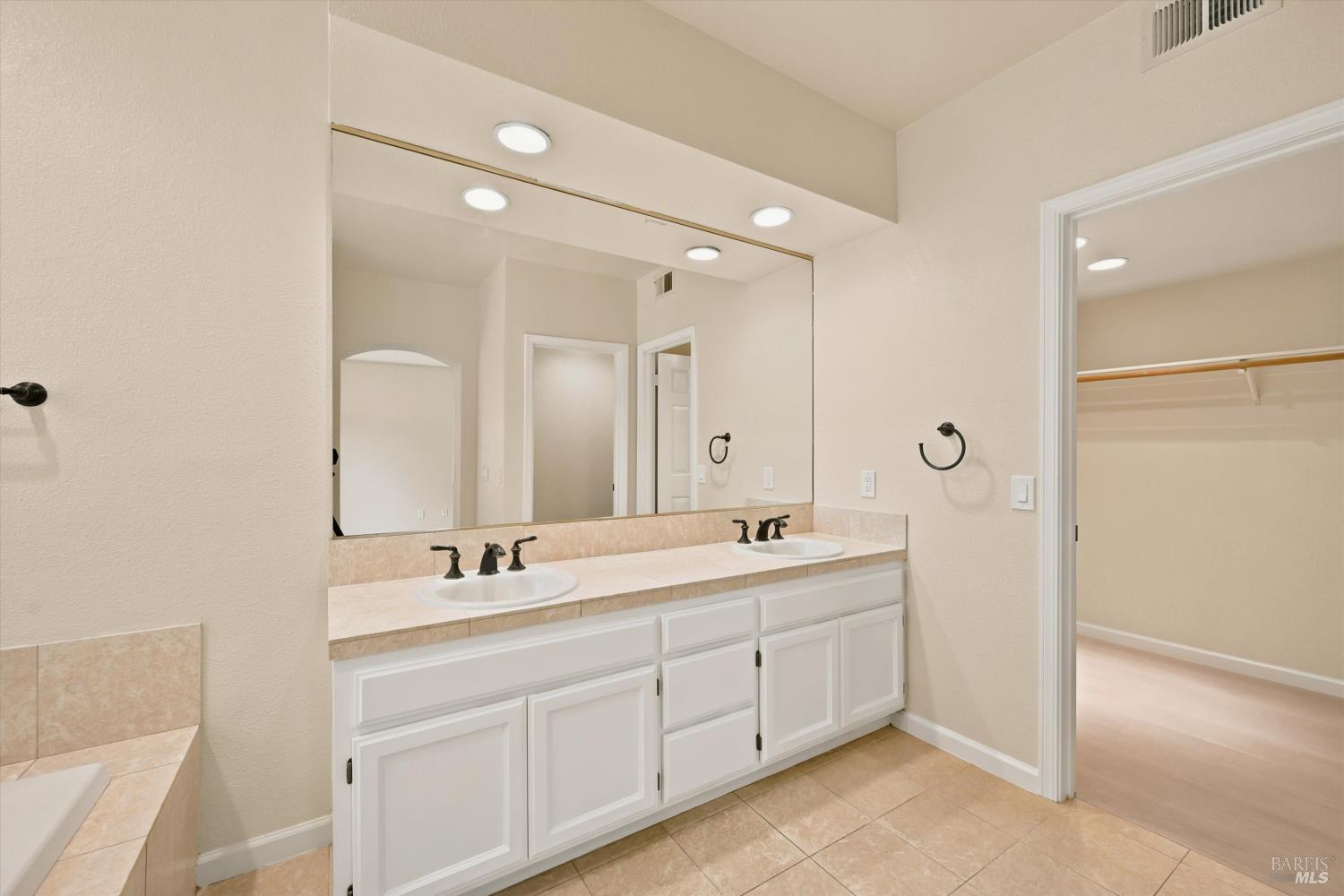 2004 Stonefield Lane Santa Rosa CA 95403