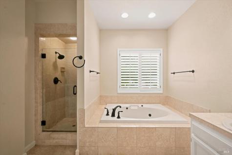 2004 Stonefield Lane Santa Rosa CA 95403