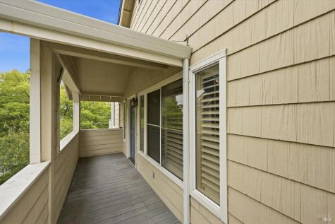 2004 Stonefield Lane Santa Rosa CA 95403