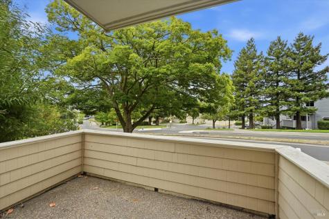 2004 Stonefield Lane Santa Rosa CA 95403