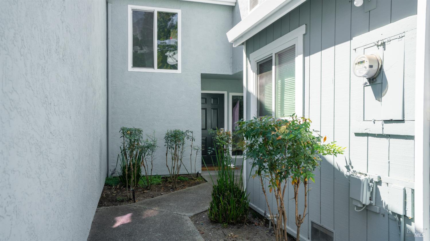 1889 Chantilly Lane Hayward CA 94541