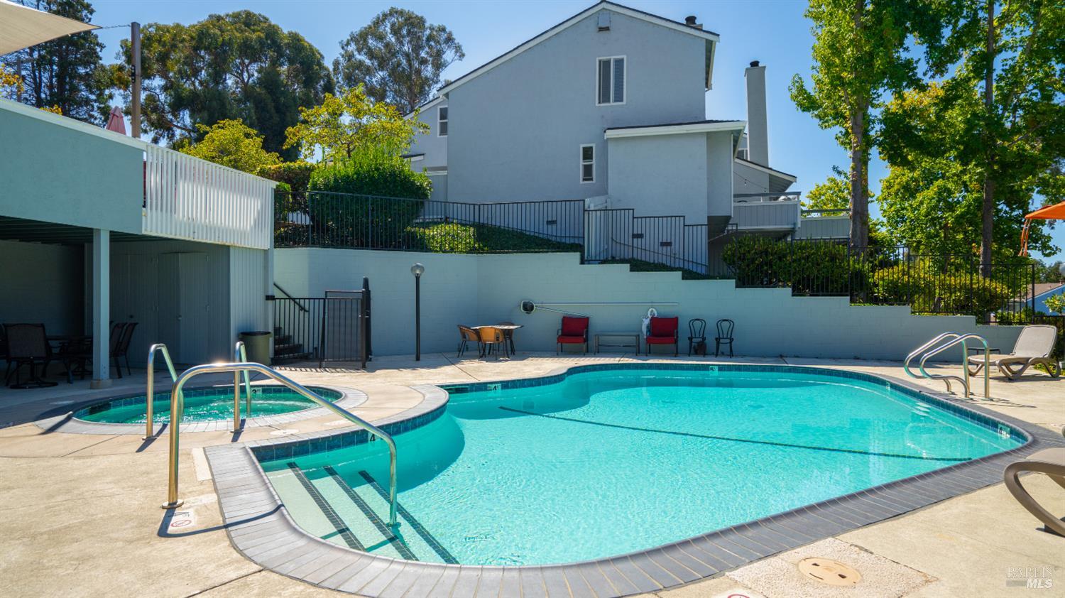 1889 Chantilly Lane Hayward CA 94541