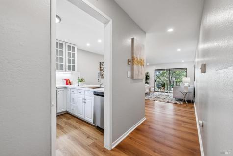 827 Via Casitas Greenbrae CA 94904