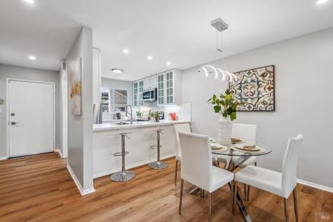 827 Via Casitas Greenbrae CA 94904