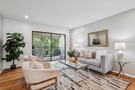 827 Via Casitas Greenbrae CA 94904