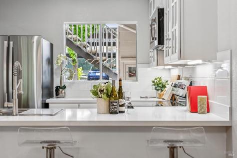 827 Via Casitas Greenbrae CA 94904