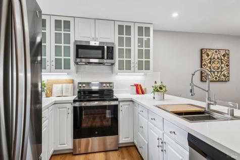 827 Via Casitas Greenbrae CA 94904